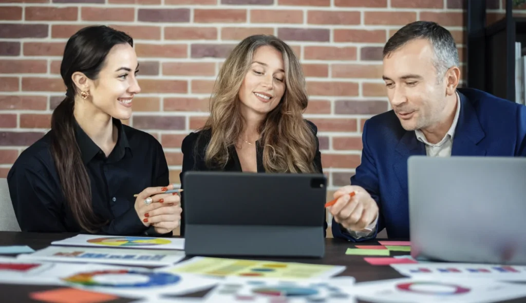 Segmento Gerencial - Como un diseñador gráfico profesional puede mejorar tu proyecto de negocios-  Diseño